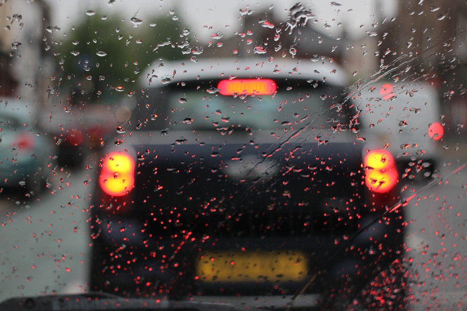 car 2150838 960 720 - Don’t Let A Traffic Jam Get You In A Sticky Situation